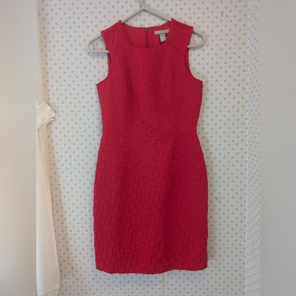 Banana Republic Factory dress size 6, orange red waffle, lined, kick ple…